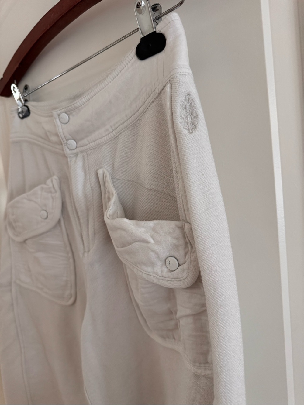 FP Movement Timko High-Waist slight barrel leg Pants in optic white - Picture 11 of 16
